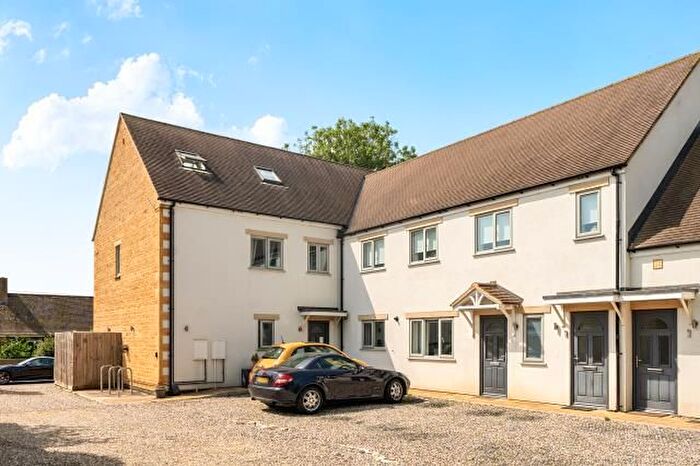 1 Bedroom Flat For Sale In Chadwick Court, Stow Road, Moreton-In-Marsh, GL56