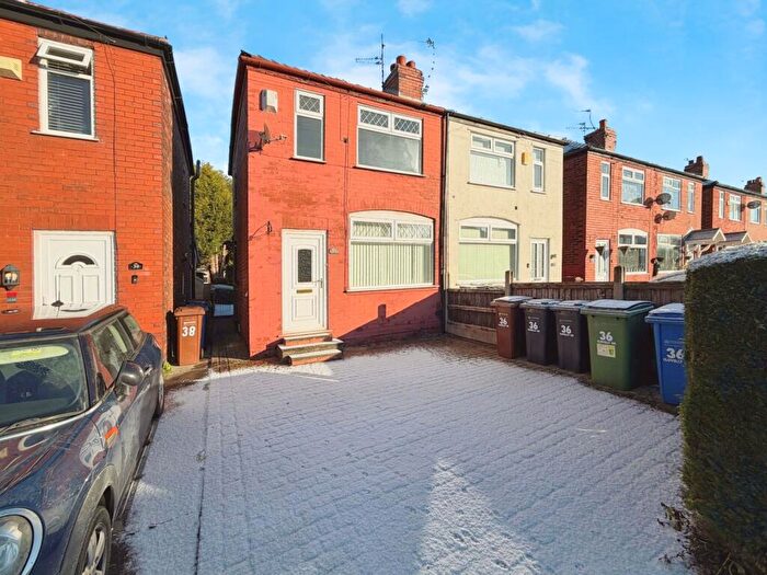 2 Bedroom Semi Detached House For Sale In Clovelly Road, Offerton, Stockport, Cheshire, SK2