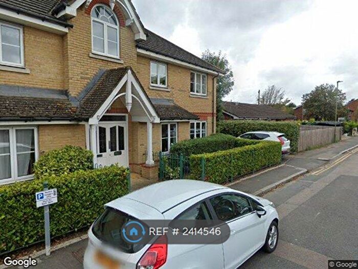 2 Bedroom Flat To Rent In Elm Tree Court, London, N2