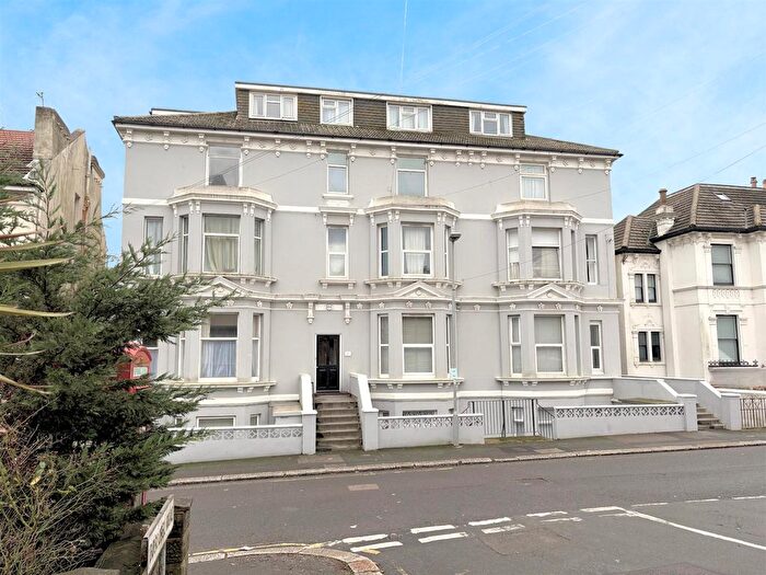 2 Bedroom Flat To Rent In West Hill Road, St. Leonards, TN38