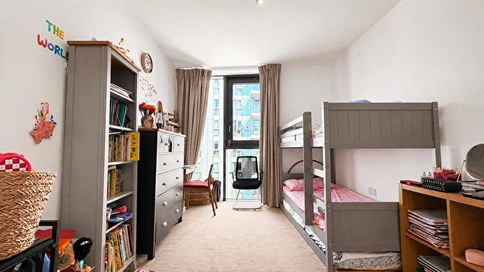 3 Bedroom Property For Sale In Eastfields Avenue, Putney, London, SW18