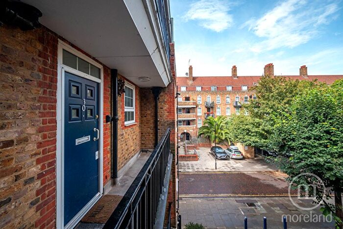 1 Bedroom Flat For Sale In Archer House, Whitmore Estate, N1