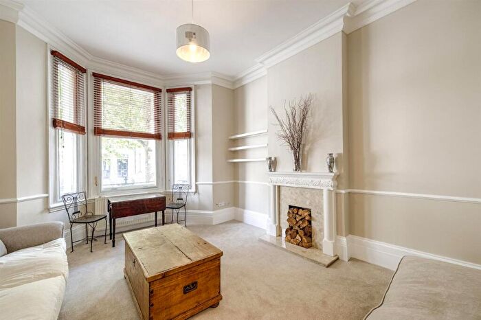 4 Bedroom Maisonette To Rent In Finborough Road, Chelsea, SW10