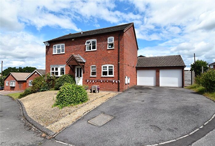 4 Bedroom Detached House For Sale In Wharfedale Crescent, Droitwich, Worcestershire, WR9