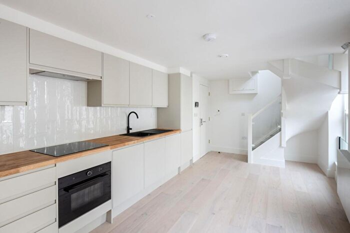 2 Bedroom Duplex To Rent In East Street, Brighton, BN1