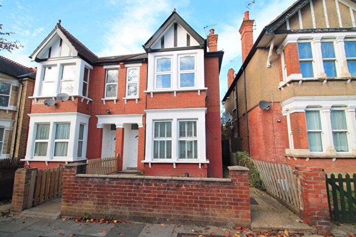 2 Bedroom Maisonette For Sale In Cunningham Park, Harrow, HA1