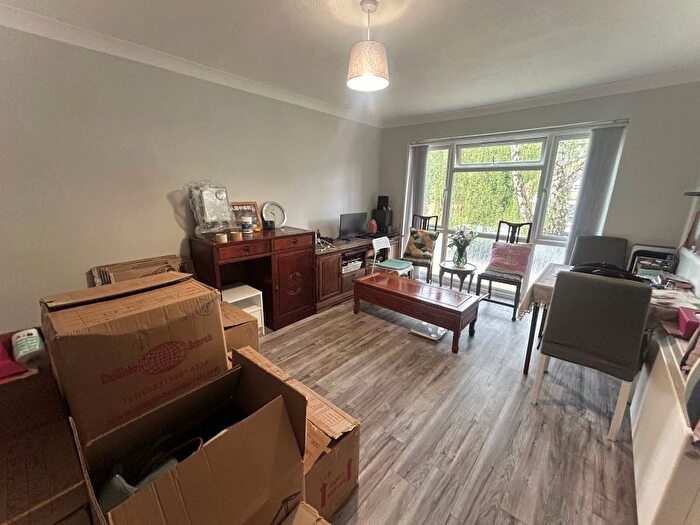 1 Bedroom Flat To Rent In Brunswick Road, Sutton, SM1