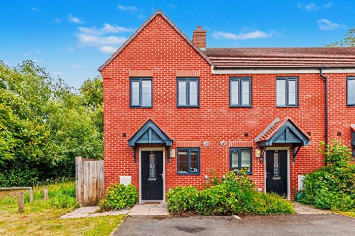 2 Bedroom End Of Terrace House For Sale In Granada Way, Leamington Spa, CV31
