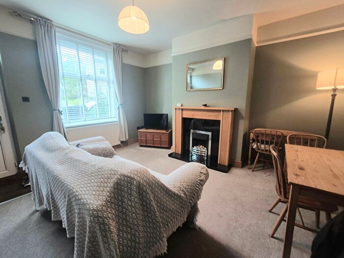 2 Bedroom Property To Rent In Willow Terrace, Sowerby Bridge, HX6