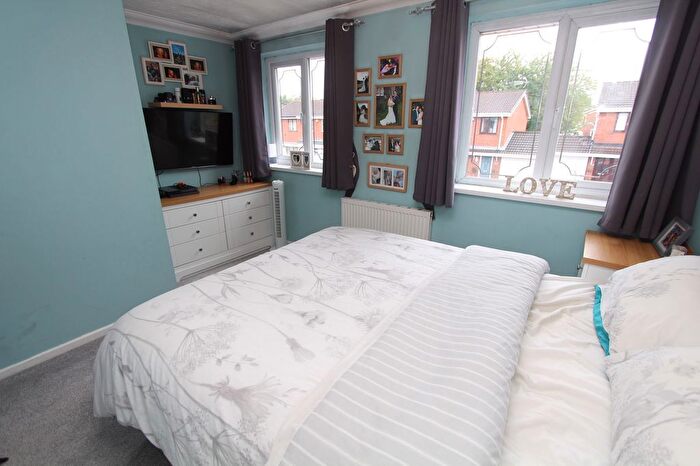 2 Bedroom Semi-Detached House For Sale In Roach Close, Brierley Hill, DY5