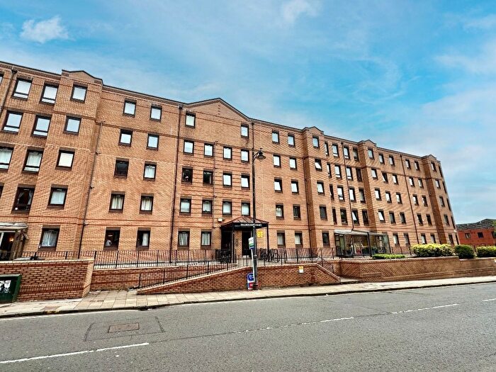 2 Bedroom Flat To Rent In West Graham Street, Garnethill, Glasgow, G4