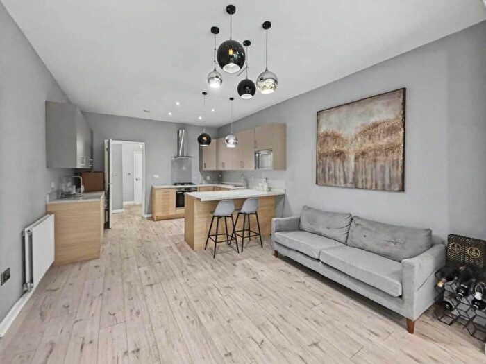 3 Bedroom Apartment For Sale In Okeover Road, Salford, M7