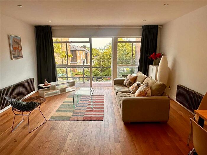 1 Bedroom Flat For Sale In Chetwynd Road, London, NW5
