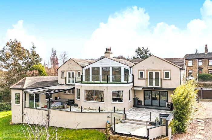 5 Bedroom Detached House For Sale In Lower Edge Road, Elland, West Yorkshire, HX5