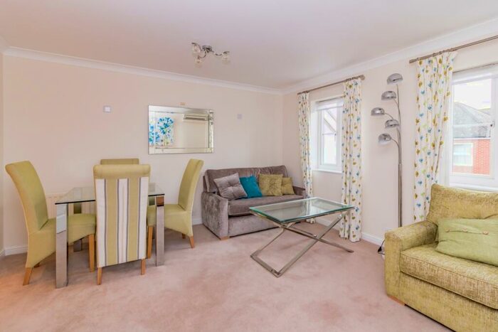 2 Bedroom Apartment To Rent In St Thomas Street, Oxford, OX1