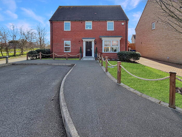 4 Bedroom Detached House For Sale In St. Andrews Way, Stanford-Le-Hope, SS17