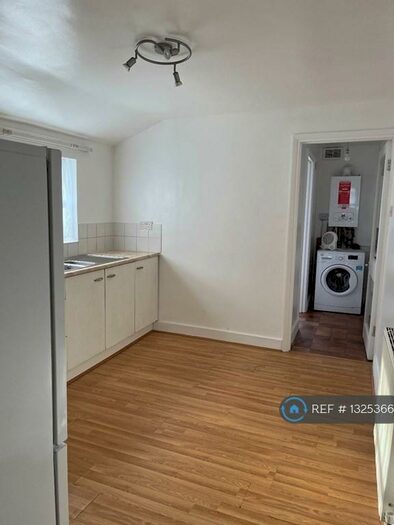 1 Bedroom Flat To Rent In Westcombe Hill, London, SE3