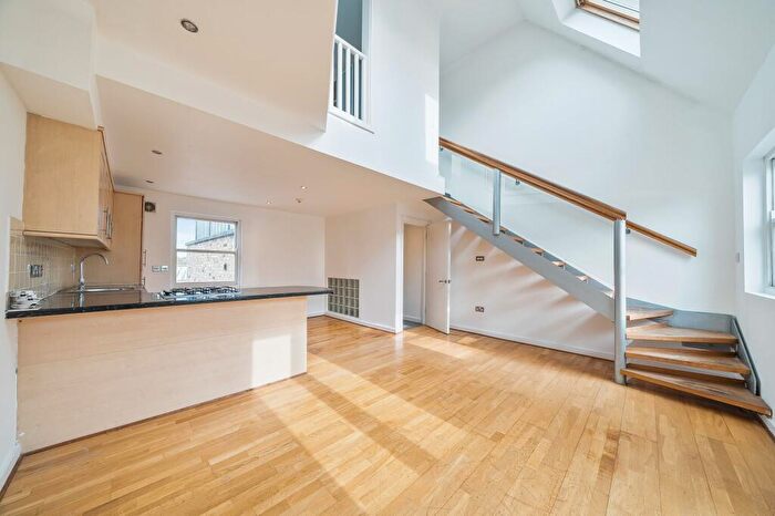 2 Bedroom Flat To Rent In Tanners Hill, London, SE8