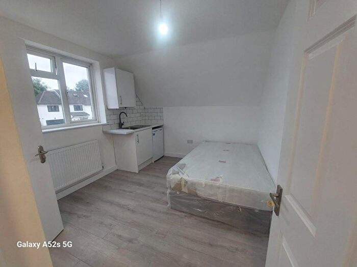 Studio To Rent In Chandos Crescent, Edgware, HA8