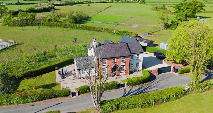 4 Bedroom Detached House For Sale In An Immaculately Presented And Extended Detached Family Home In Hargrave, CH3
