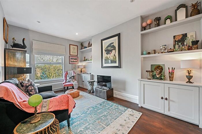 1 Bedroom Flat For Sale In The Vale, Acton, London, W3