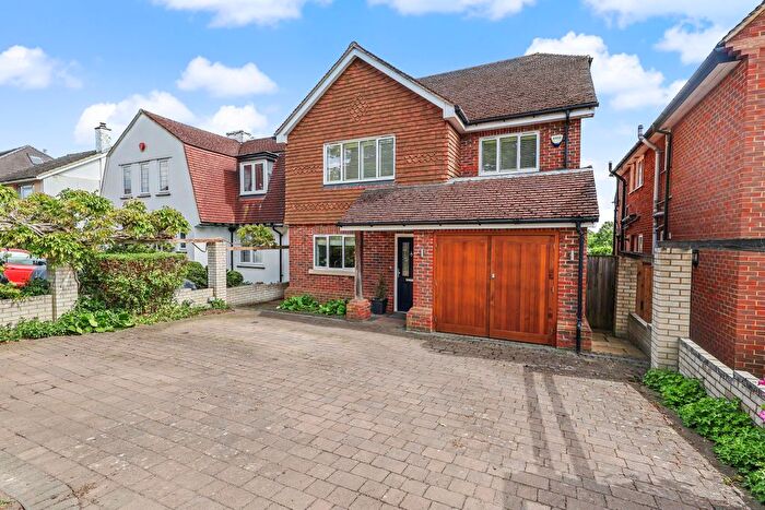 4 Bedroom Detached House For Sale In Avenue South, Surbiton, KT5