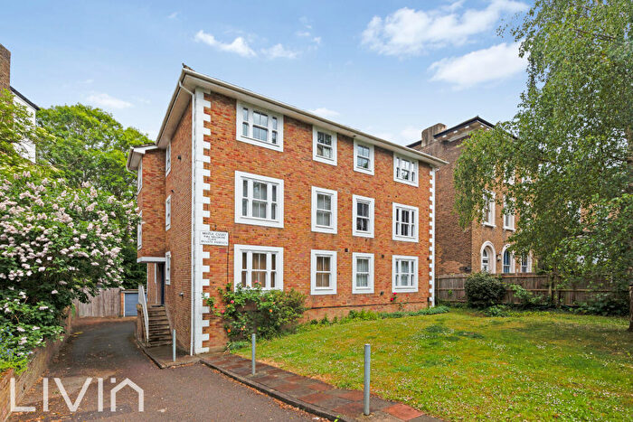 2 Bedroom Flat To Rent In Maplecourt, The Waldrons, Croydon, CR0