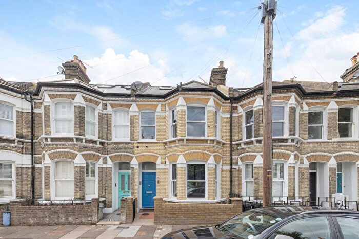 2 Bedroom Flat For Sale In Parma Crescent, Clapham Junction, SW11