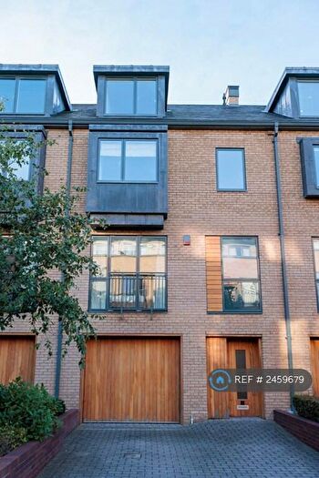 4 Bedroom Terraced House To Rent In Kingsley Walk, Cambridge, CB5