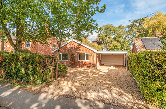 3 Bedroom Detached Bungalow For Sale In The Green, Broadwell, CV23