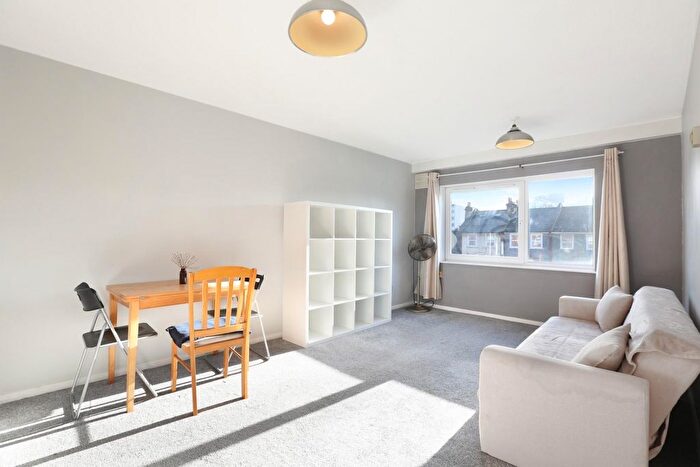 1 Bedroom Flat For Sale In Coldharbour Lane, London, SE5