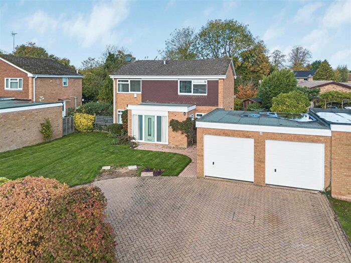 4 Bedroom Detached House For Sale In The Paddocks, Bugbrooke, Northampton, NN7
