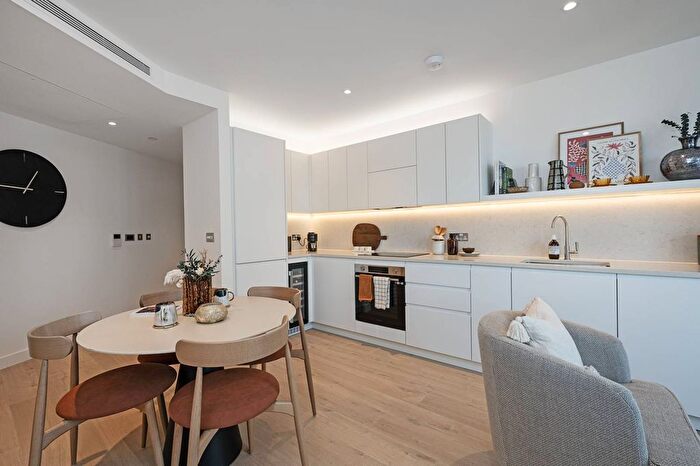 2 Bedroom Flat To Rent In New Drum Street, Aldgate, London, E1
