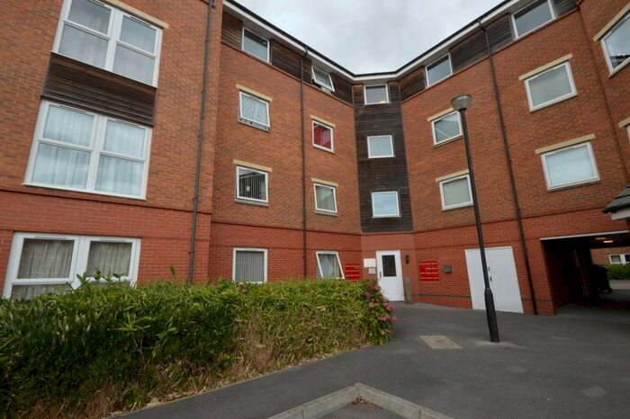 2 Bedroom Flat To Rent In Yersin Court, Swindon SN1