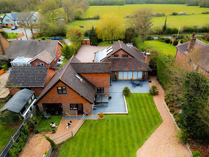 5 Bedroom Detached House For Sale In Bromley Green Road, Ruckinge, Ashford, Kent, TN26