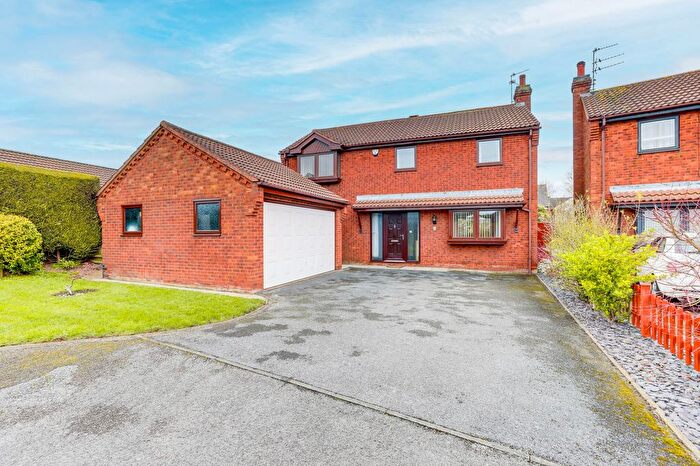 4 Bedroom Detached House For Sale In Lapford Close, Nottingham, NG3