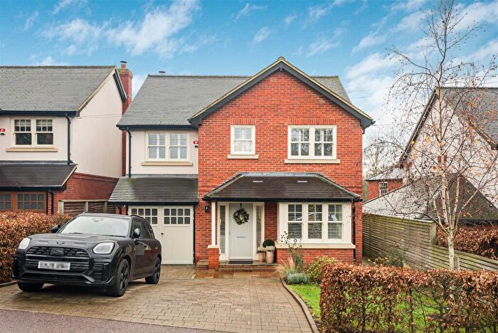4 Bedroom Detached House For Sale In Vicarage Causeway, Hertford Heath, SG13