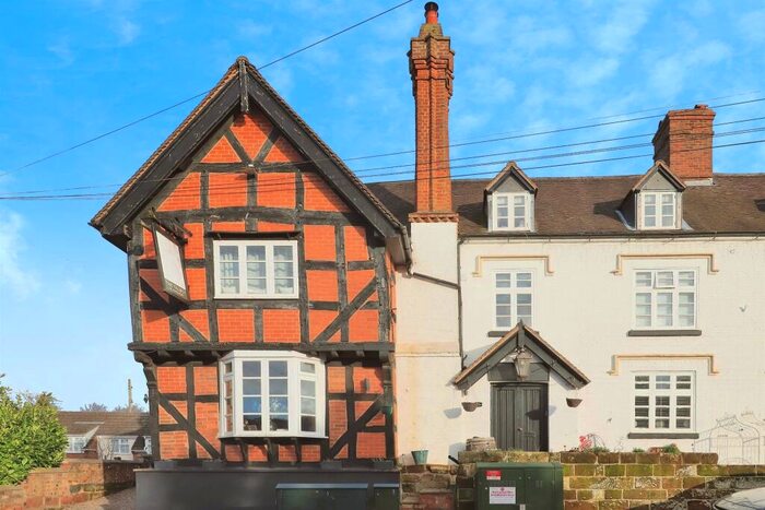 3 Bedroom End Of Terrace House For Sale In Old Worcester Road, Hartlebury, Kidderminster, DY11