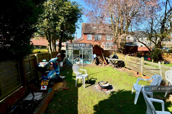 5 Bedroom Terraced House To Rent In Wantage Road, Reading, RG30