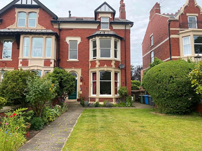 2 Bedroom Flat To Rent In St. Annes Road East, Lytham St. Annes, FY8