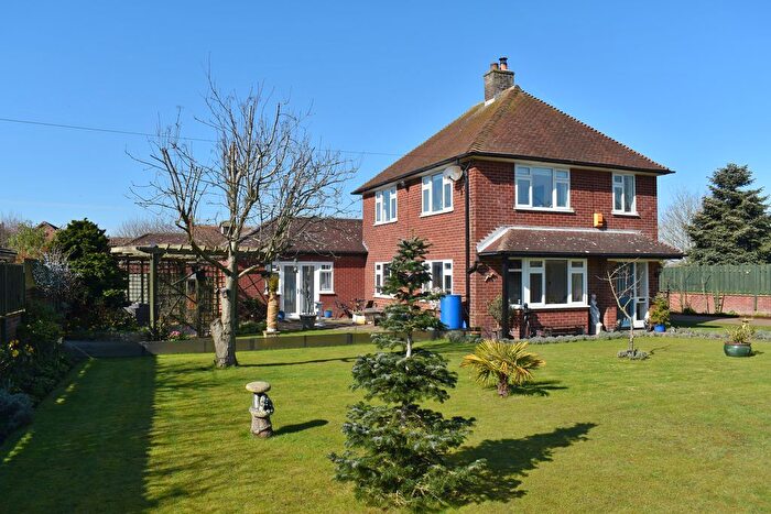 4 Bedroom Detached House For Sale In Main Road, Besthorpe, NG23