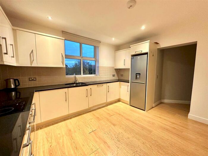 3 Bedroom Apartment To Rent In Dover Street, Southwell, NG25