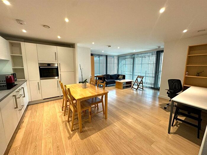 2 Bedroom Flat To Rent In Waterside Way, London, N17