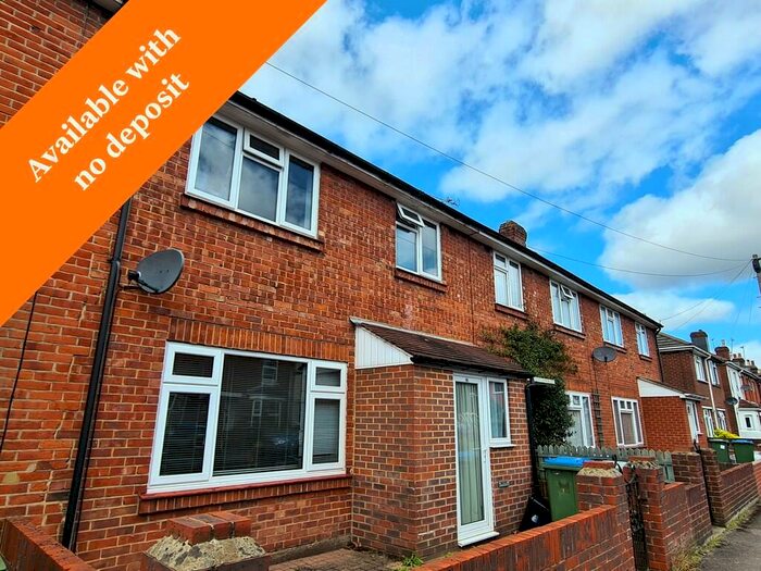 3 Bedroom Terraced House To Rent In Imperial Avenue, Southampton, SO15