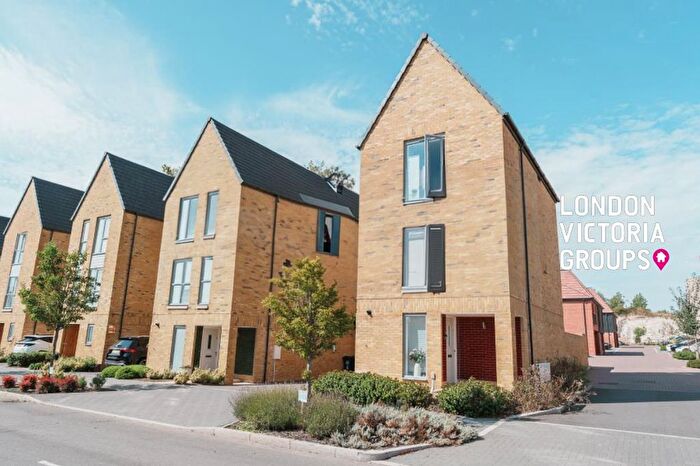 3 Bedroom Detached House To Rent In Longhoughton Avenue, Western Cross, Ebbsfleet Valley, Swanscombe, DA10