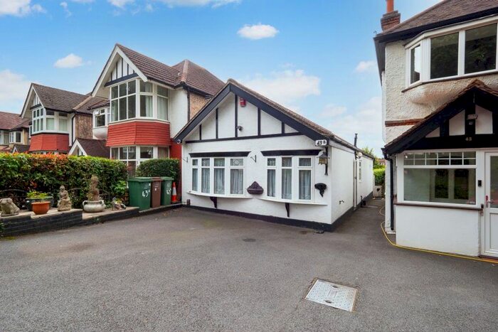 2 Bedroom Bungalow To Rent In Beeches Avenue, Carshalton, SM5