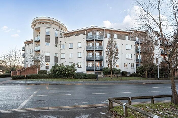2 Bedroom Flat For Sale In Maidenhead, Berkshire, SL6