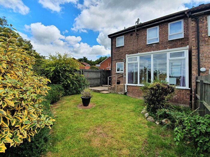 1 Bedroom Flat To Rent In Fouracre Way, Kingsteignton, Newton Abbot, TQ12