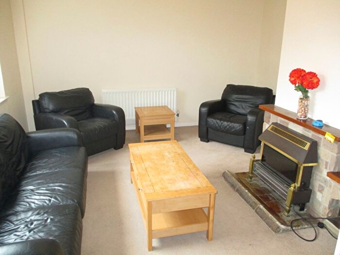 3 Bedroom Semi-Detached House To Rent In Radford Bridge Rd, Wollaton, NG8