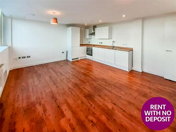 2 Bedroom Flat To Rent In Ashton Lane, Sale, Greater Manchester, M33